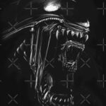 Alien/Xenomorph scratchboard design Essential T-Shirt