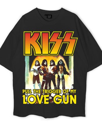 Kiss Oversized T-Shirt