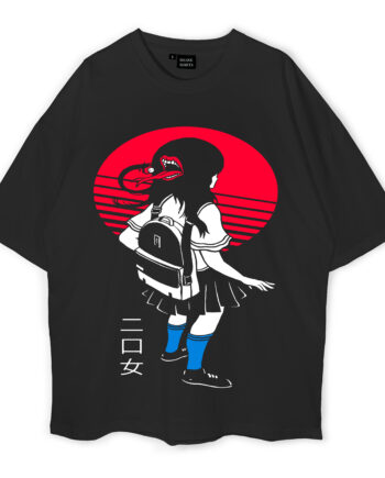 Futakuchi Onna Oversized T-Shirt