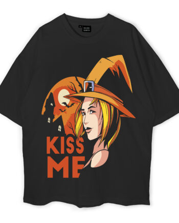 Kiss Me Oversized T-Shirt